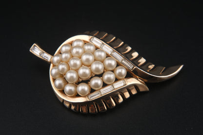 Vintage Crown Trifari Leaf Brooch – Faux Pearl & Baguette Rhinestone Cluster in Gold-Tone