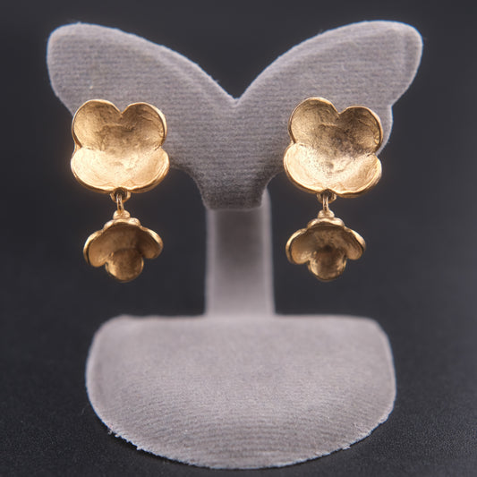 ❤️ Vintage DELPHINE NARDIN PARIS Floral Drop Earrings Matte Gold Tone Sculptural Flower Earrings
