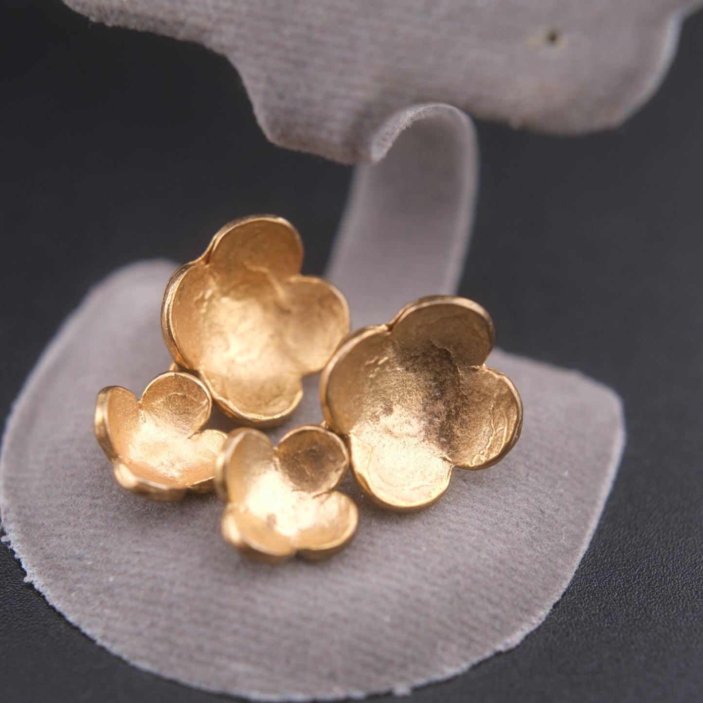❤️ Vintage DELPHINE NARDIN PARIS Floral Drop Earrings Matte Gold Tone Sculptural Flower Earrings
