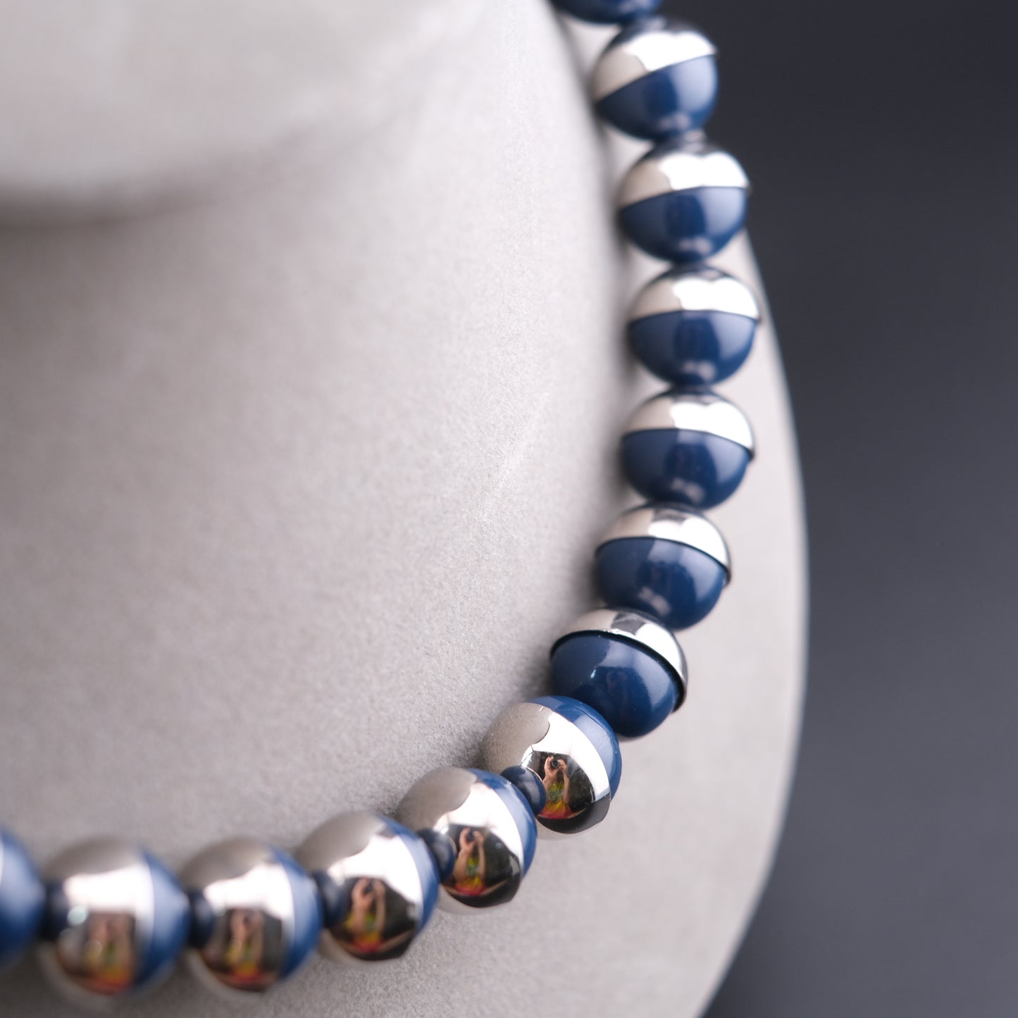 ❤️ Vintage Lui Chantant Blue Bead Necklace Silver Tone Half-Capped Beads 16”
