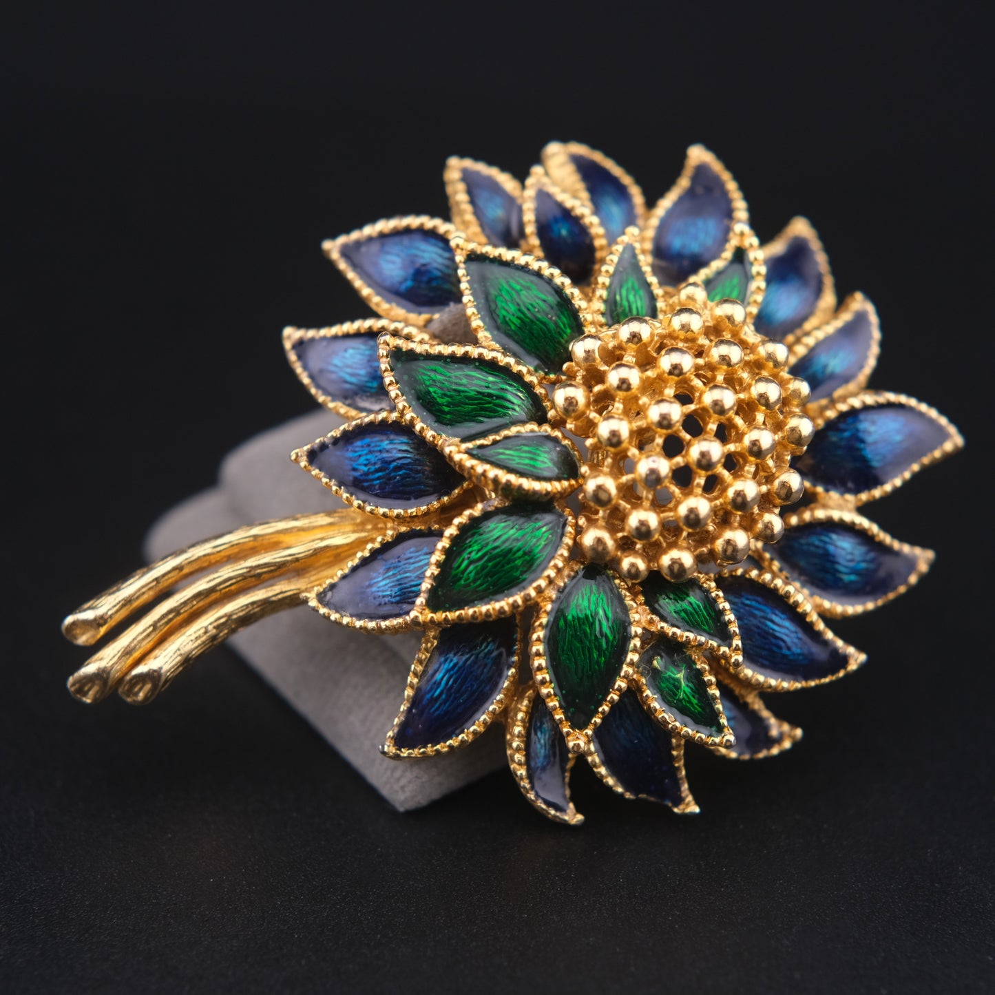 ❤️ Vintage Blue Green Enamel Flower Brooch Gold Tone Statement Pin