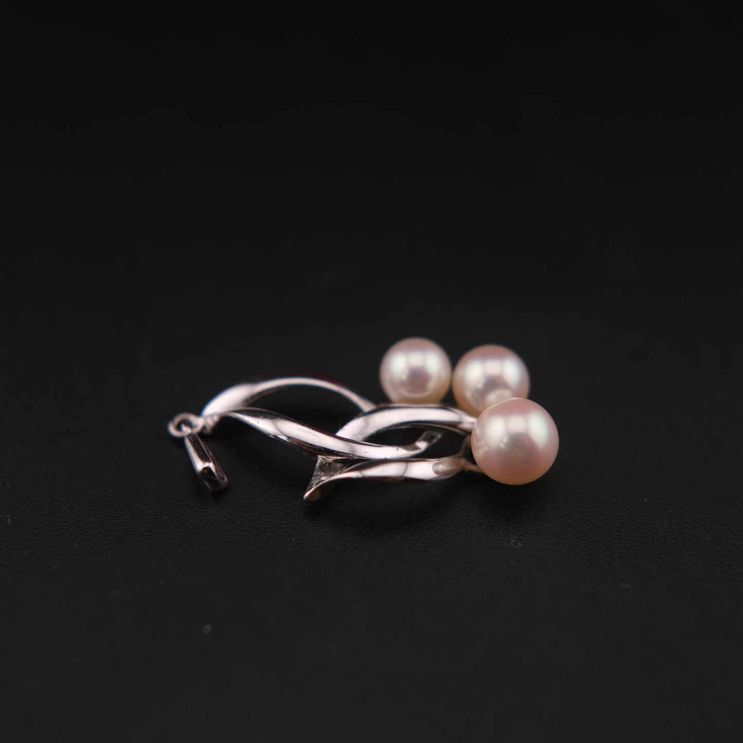 Vintage Mikimoto Silver Pendant with Three Cultured Pearls – Elegant Leaf Design (No Chain)