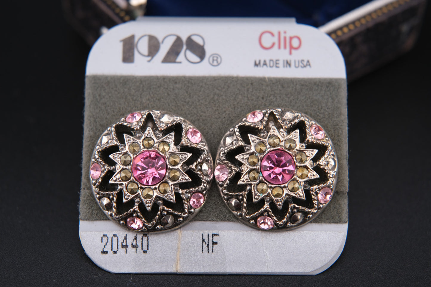 ❤️ Vintage 1928 Pink Crystal Medallion Clip Earrings – Silver-Tone, Made in USA
