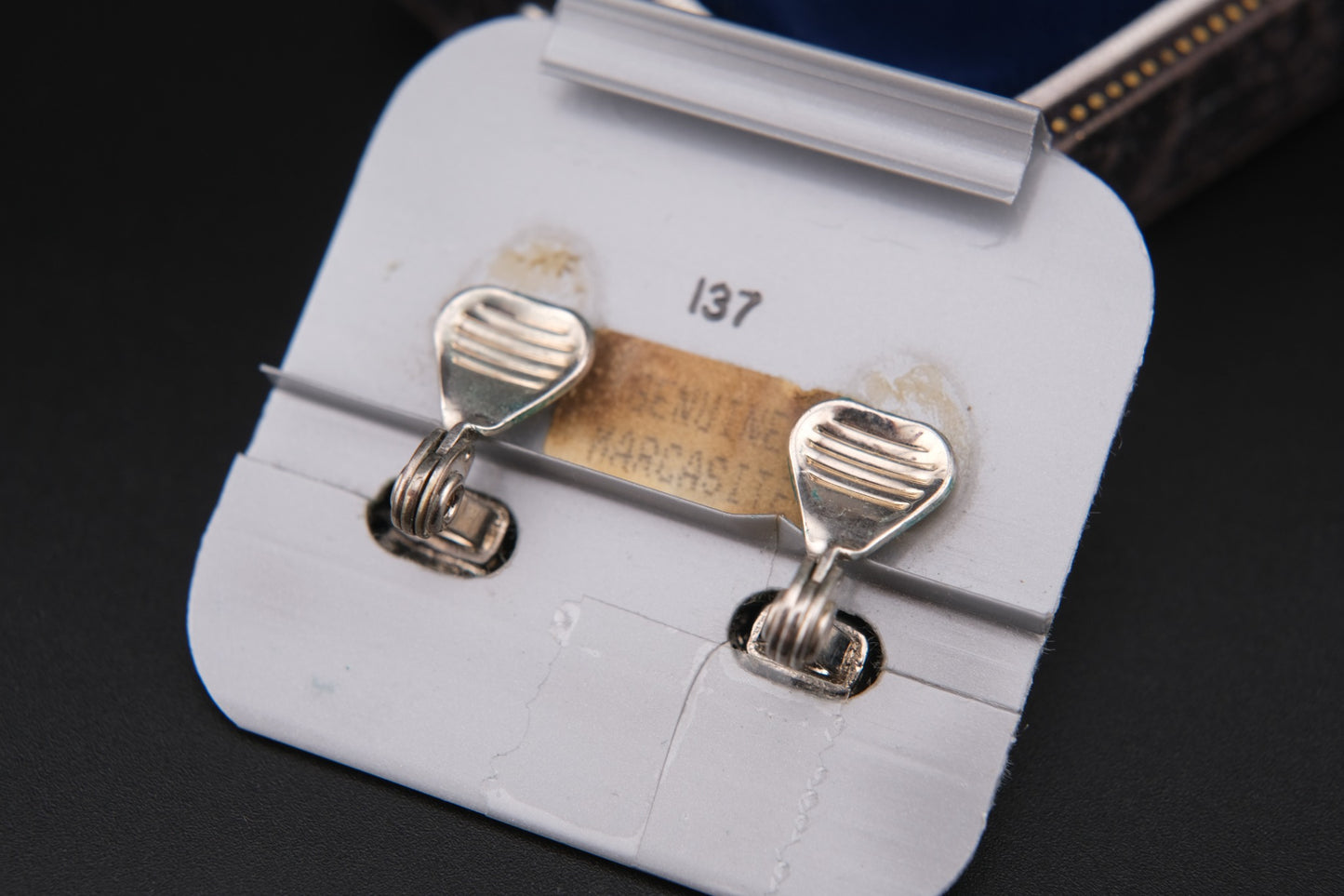 ❤️ Vintage 1928 Pink Crystal Medallion Clip Earrings – Silver-Tone, Made in USA