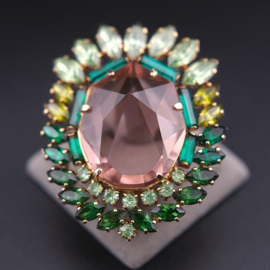 ❤️ Vintage Gold Tone Pink Glass & Green Rhinestone Halo Brooch Statement Piece