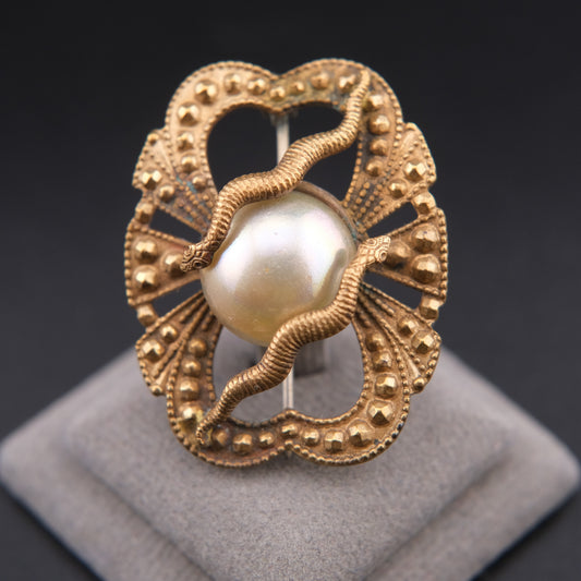 ❤️ Vintage Double Snake & Faux Pearl Brooch – Art Deco Influence, Sculptural Gold-Tone Pin
