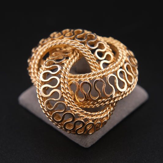 ❤️ Vintage Boucher 9126P Knot Dome Brooch – Gold Tone Openwork Woven Design