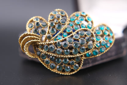 Vintage Kramer of New York Style Forest Leaf Brooch with Emerald Green Rhinestones (1970s)