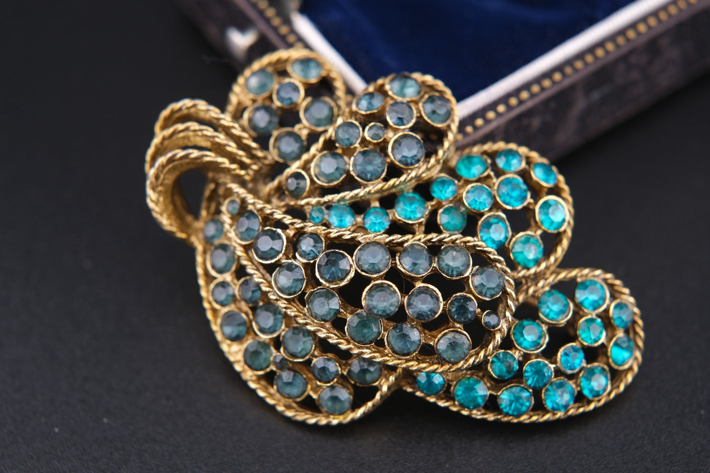 Vintage Kramer of New York Style Forest Leaf Brooch with Emerald Green Rhinestones (1970s)