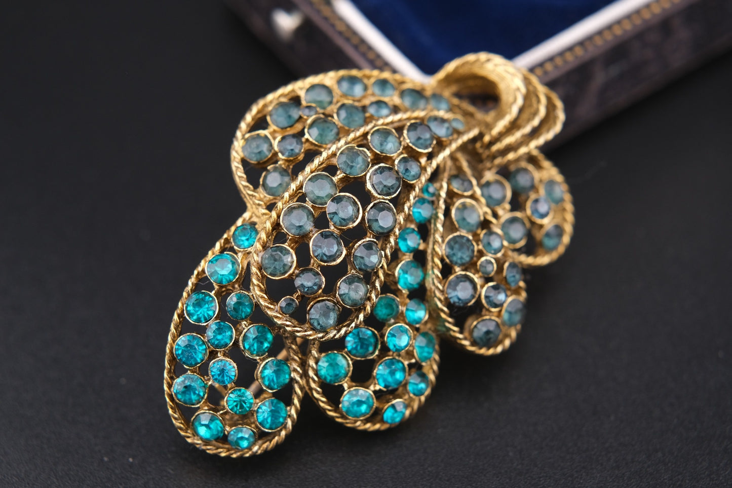 Vintage Kramer of New York Style Forest Leaf Brooch with Emerald Green Rhinestones (1970s)