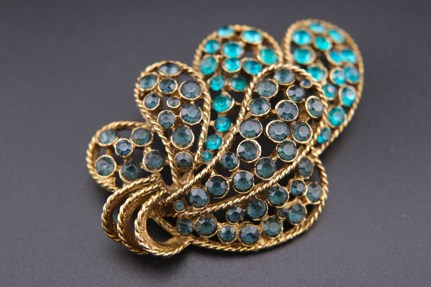 Vintage Kramer of New York Style Forest Leaf Brooch with Emerald Green Rhinestones (1970s)