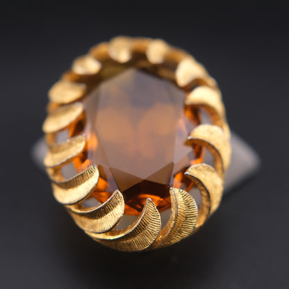 ❤️ Vintage Amber Glass Statement Brooch – Gold-Tone Textured Crescent Frame