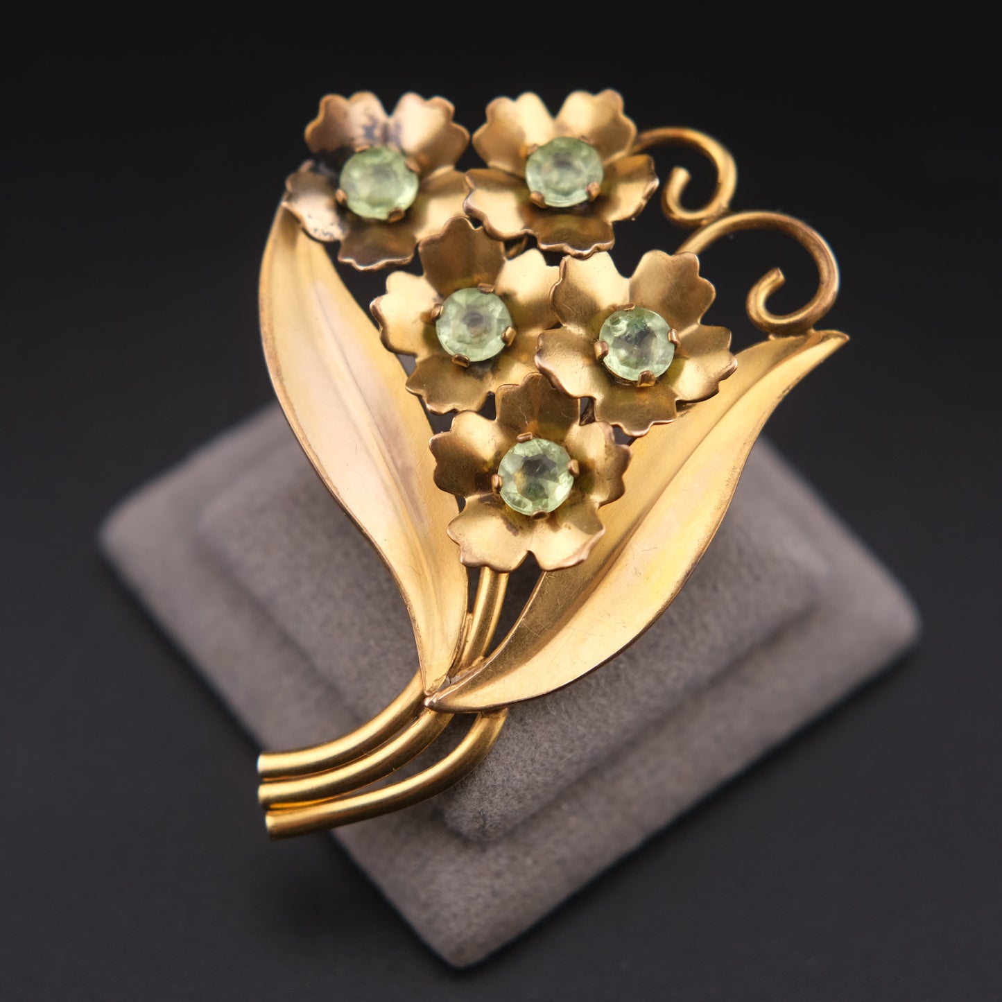 ❤️ Vintage Adorna Gold Filled Floral Brooch Green Rhinestones 1940s Signed