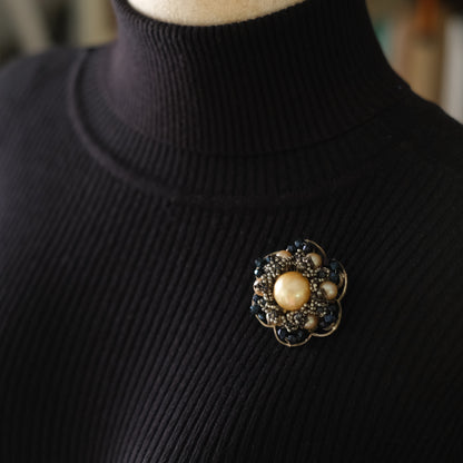 ❤️ Vintage Miriam Haskell Faux Pearl & Bead Cluster Brooch 1.5"