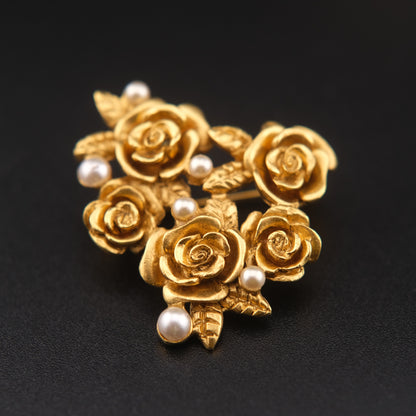 ❤️ Vintage Ungaro Paris Gold Tone Rose & Faux Pearl Brooch