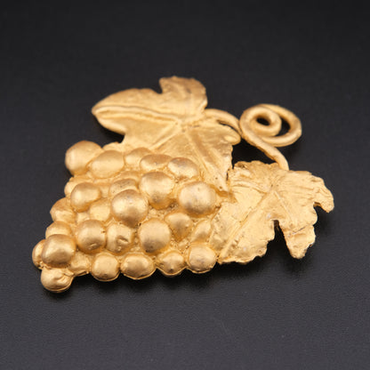 ❤️ Vintage D'elfa Paris Grape Cluster Brooch – Gold Tone Botanical Design