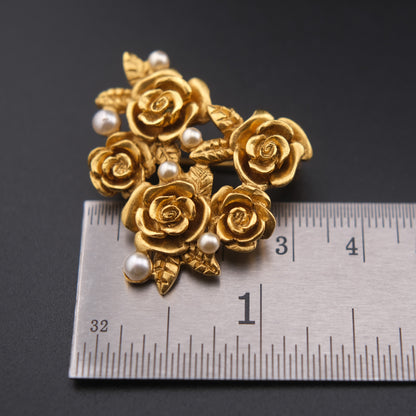❤️ Vintage Ungaro Paris Gold Tone Rose & Faux Pearl Brooch