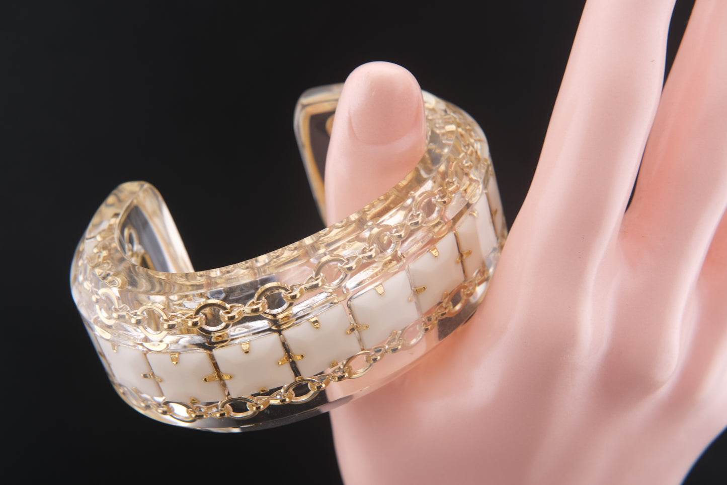 Clear Resin Cuff Bracelet with Gold-Tone Chain and White Inlay – Bold Sculptural Statement