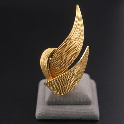 ❤️ Vintage Grossé Germany Textured Gold-Tone Sculptural Ribbon Brooch