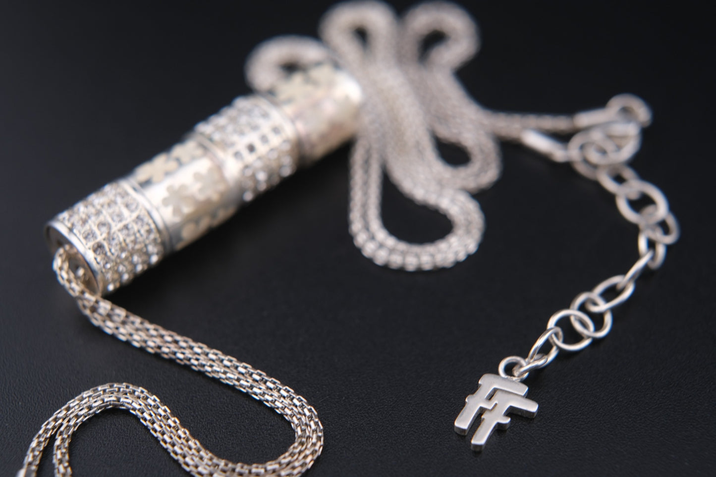 Vintage Folli Follie Silver Tone Lariat Necklace with Crystal and Enamel Floral Pendant – Adjustable Y Drop – Signed with Warranty Card