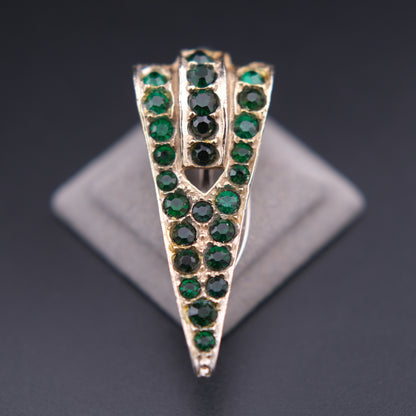 ❤️ Vintage H. Pomerantz NY Green Rhinestone Scarf Clip Silver Tone Triangular Wrap Scarf Ring 2”