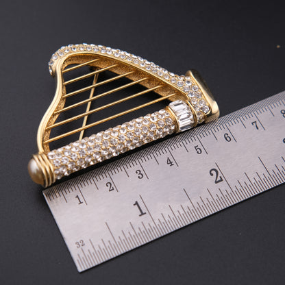 ❤️ Vintage Gold Tone Rhinestone Harp Brooch with Faux Pearl Accent