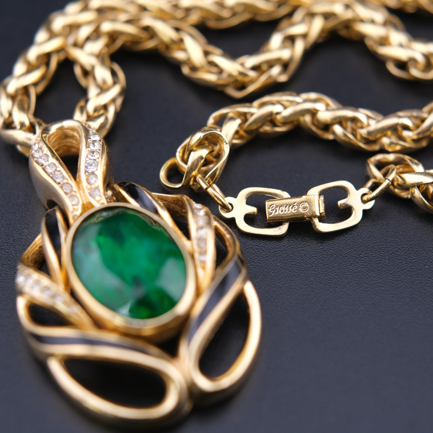 ❤️ Vintage Grossé Germany Green Glass & Enamel Pendant Necklace
