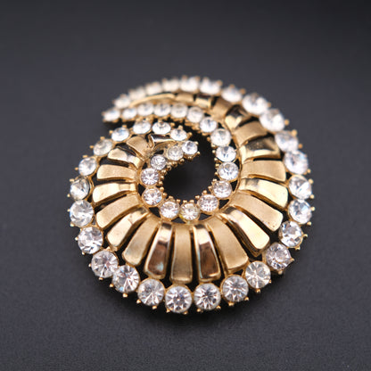 ❤️ Rare Vintage Crown Trifari Alfred Philippe Rhinestone Swirl Gold-Tone Brooch