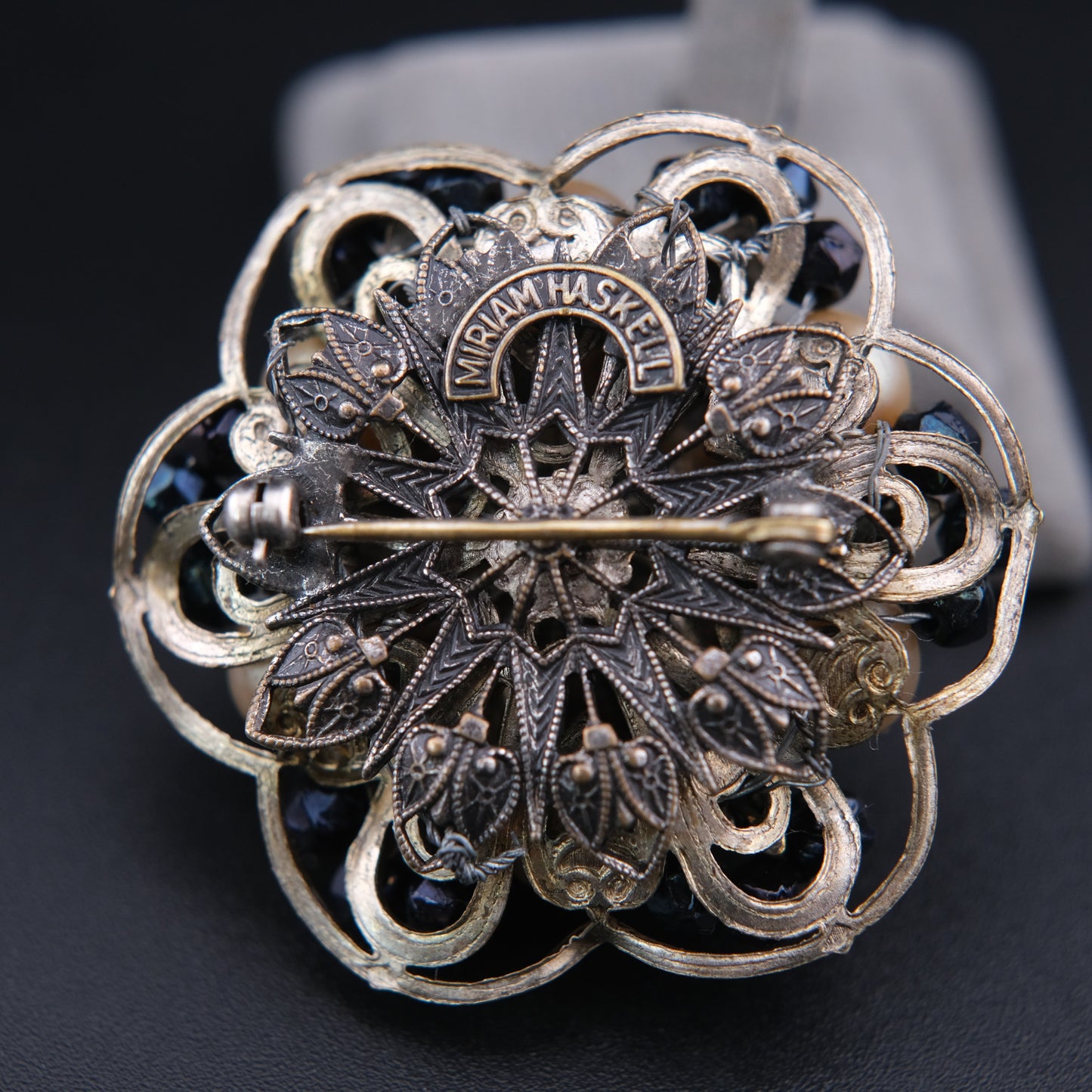 ❤️ Vintage Miriam Haskell Faux Pearl & Bead Cluster Brooch 1.5"
