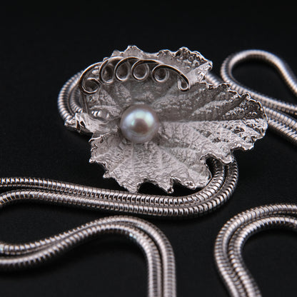 ❤️ Vintage Leaf Pearl Bolo Tie Necklace Silver Tone Adjustable 30”