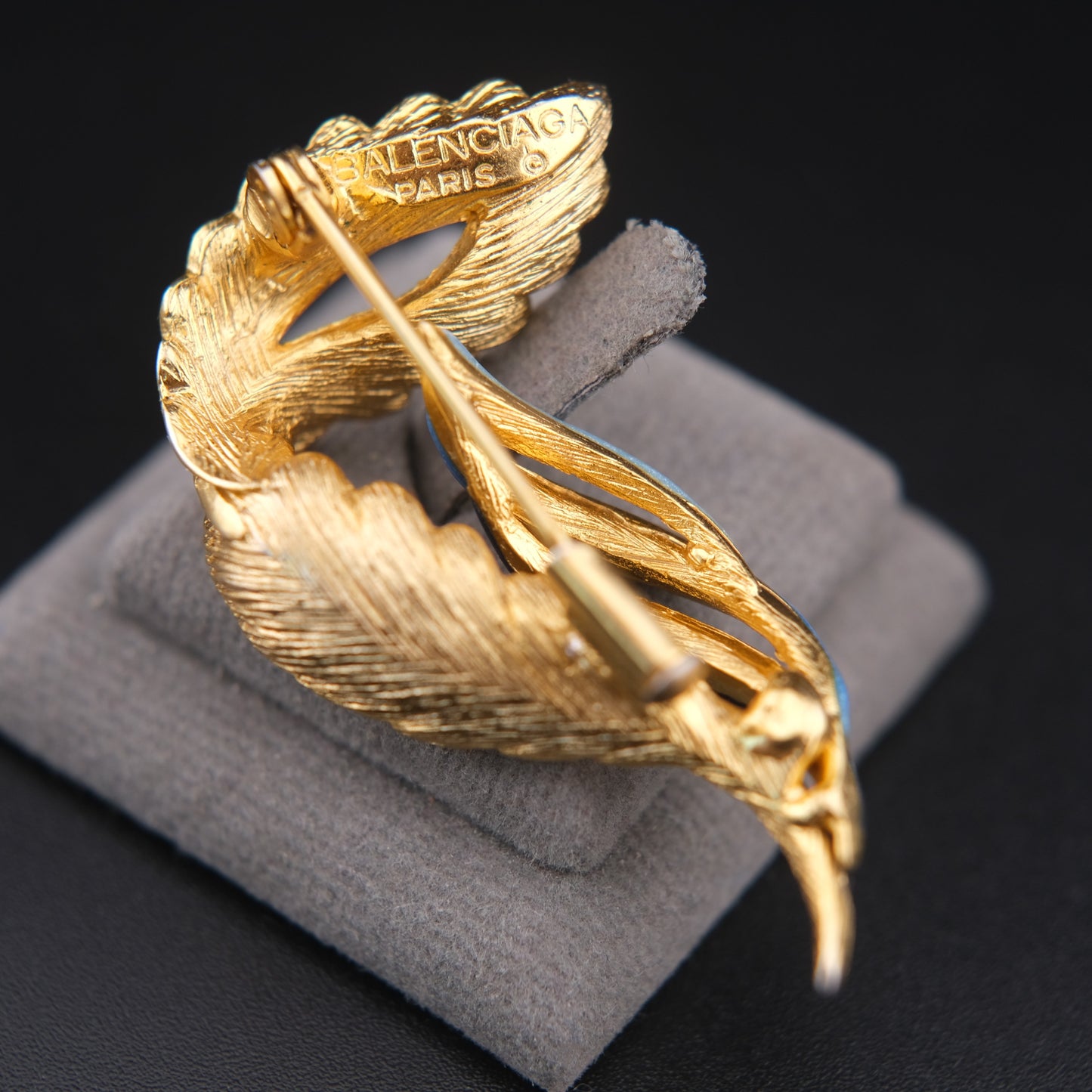❤️ Vintage Balenciaga Paris Gold Tone Leaf Brooch Blue Enamel