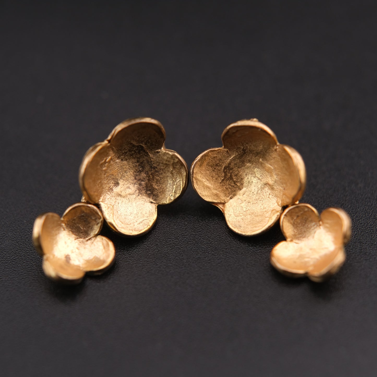 ❤️ Vintage DELPHINE NARDIN PARIS Floral Drop Earrings Matte Gold Tone Sculptural Flower Earrings