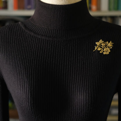 Vintage Gold-Tone Floral Brooch – Textured Flower & Leaf Design