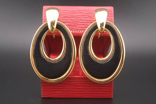 Vintage Hanae Mori Black Leather & Gold Oval Clip-On Earrings – 1980s Japanese Designer Jewelry