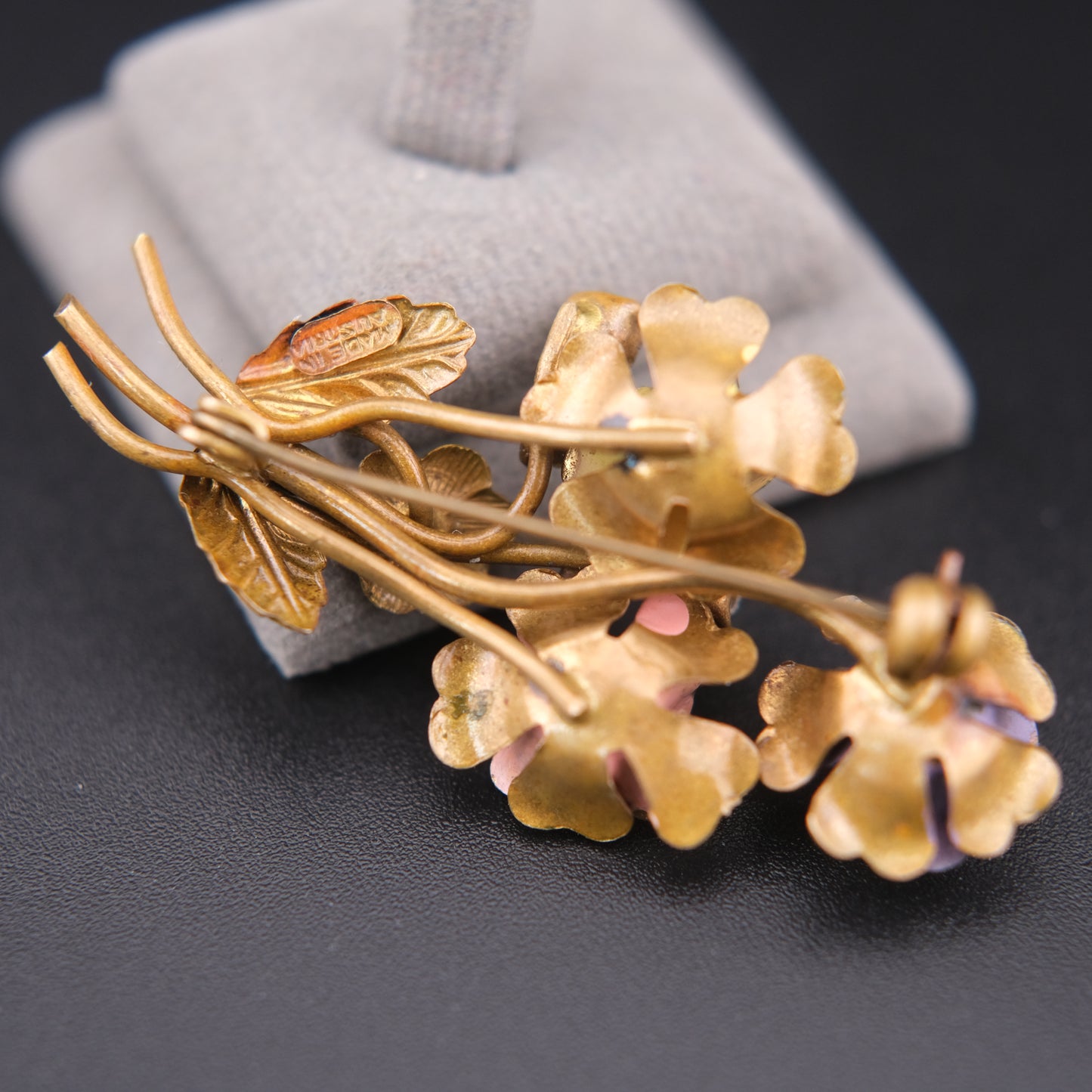 ❤️ Vintage Austrian Floral 1950s Brooch Gold Tone Enamel Rhinestone Bouquet Pin