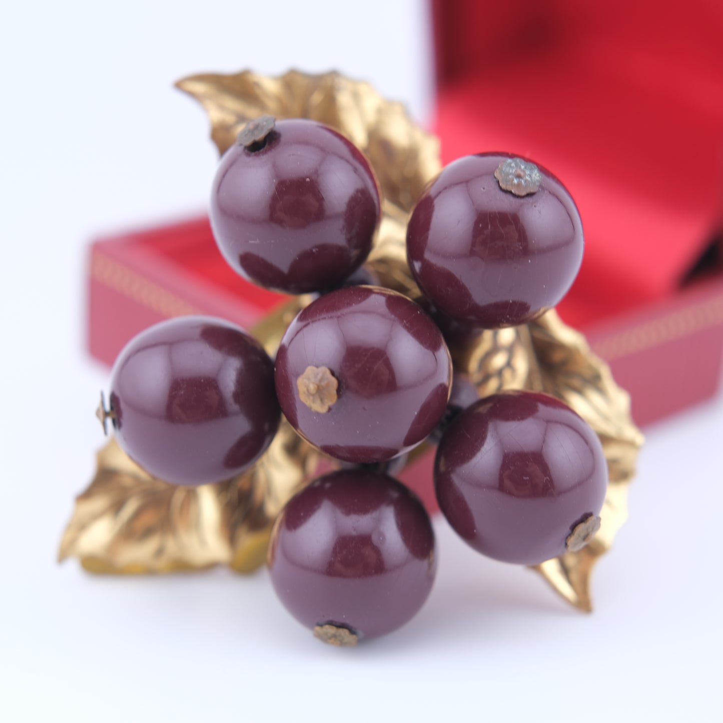 Vintage Red Berry Cluster & Gold Brass Leaf Dress Clip – Miriam Haskell Style