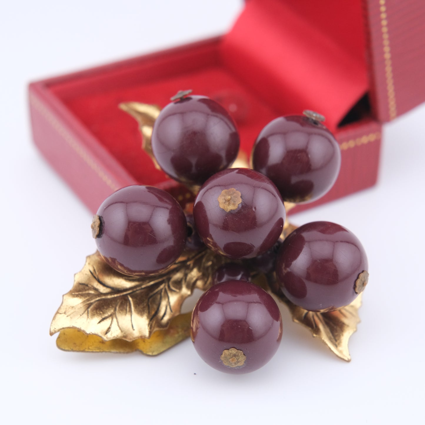 Vintage Red Berry Cluster & Gold Brass Leaf Dress Clip – Miriam Haskell Style