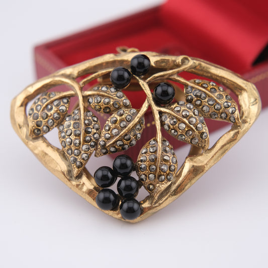Vintage Signed WS Gold-Tone Scarf Ring with Black Beads & Marcasite Leaves – Convertible Pendant