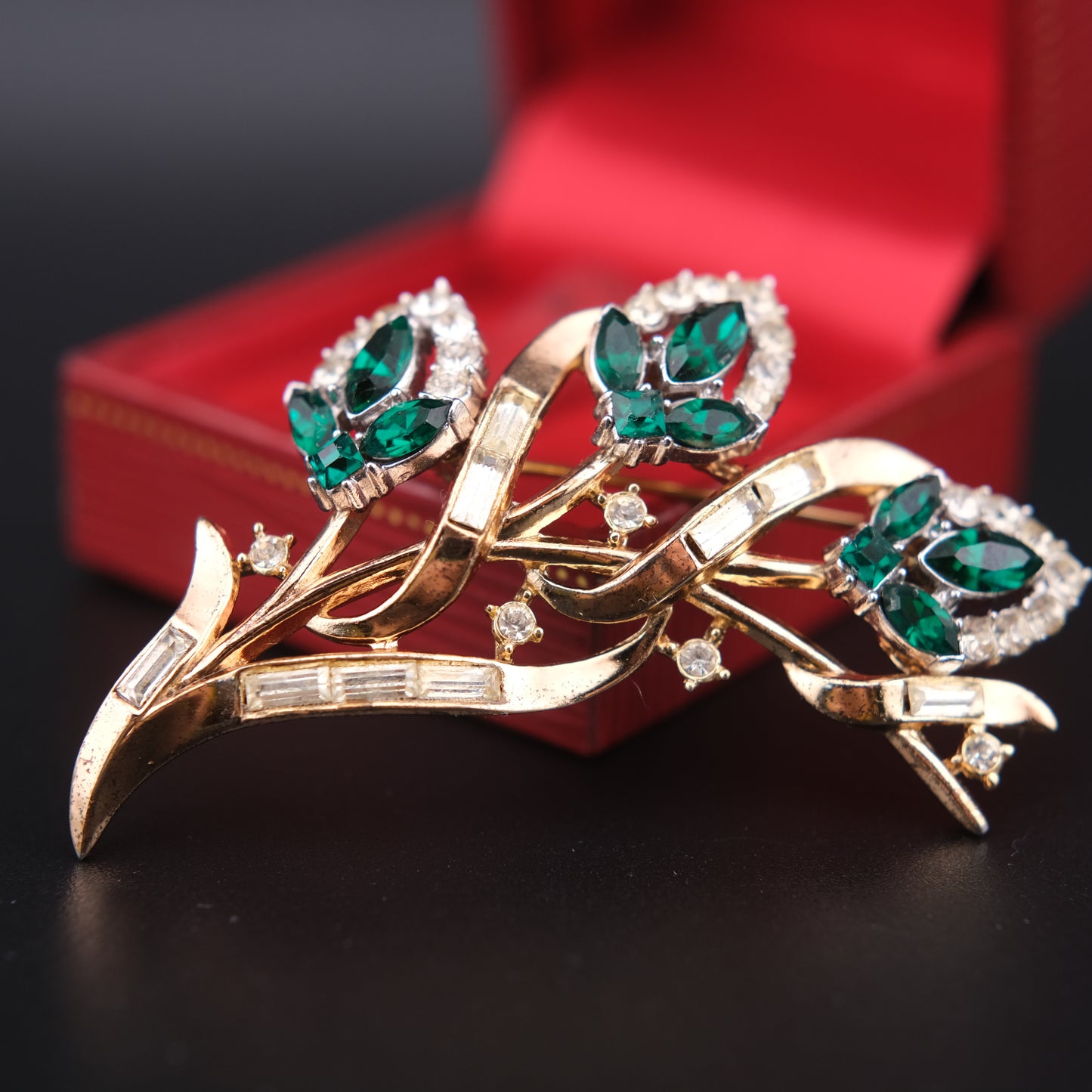 ❤️ Vintage Crown Trifari “Flirtation” Emerald Green Rhinestone Floral Brooch  Designed by Alfred Philippe, 1953