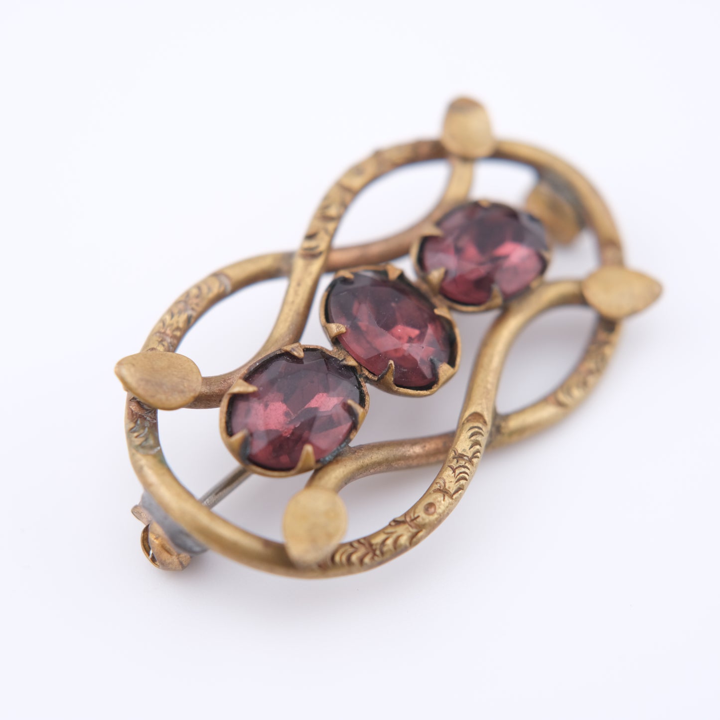 ❤️ Antique Victorian c.1900 Eternal Love Celtic Knot Brooch with Garnet-Red Paste Stones