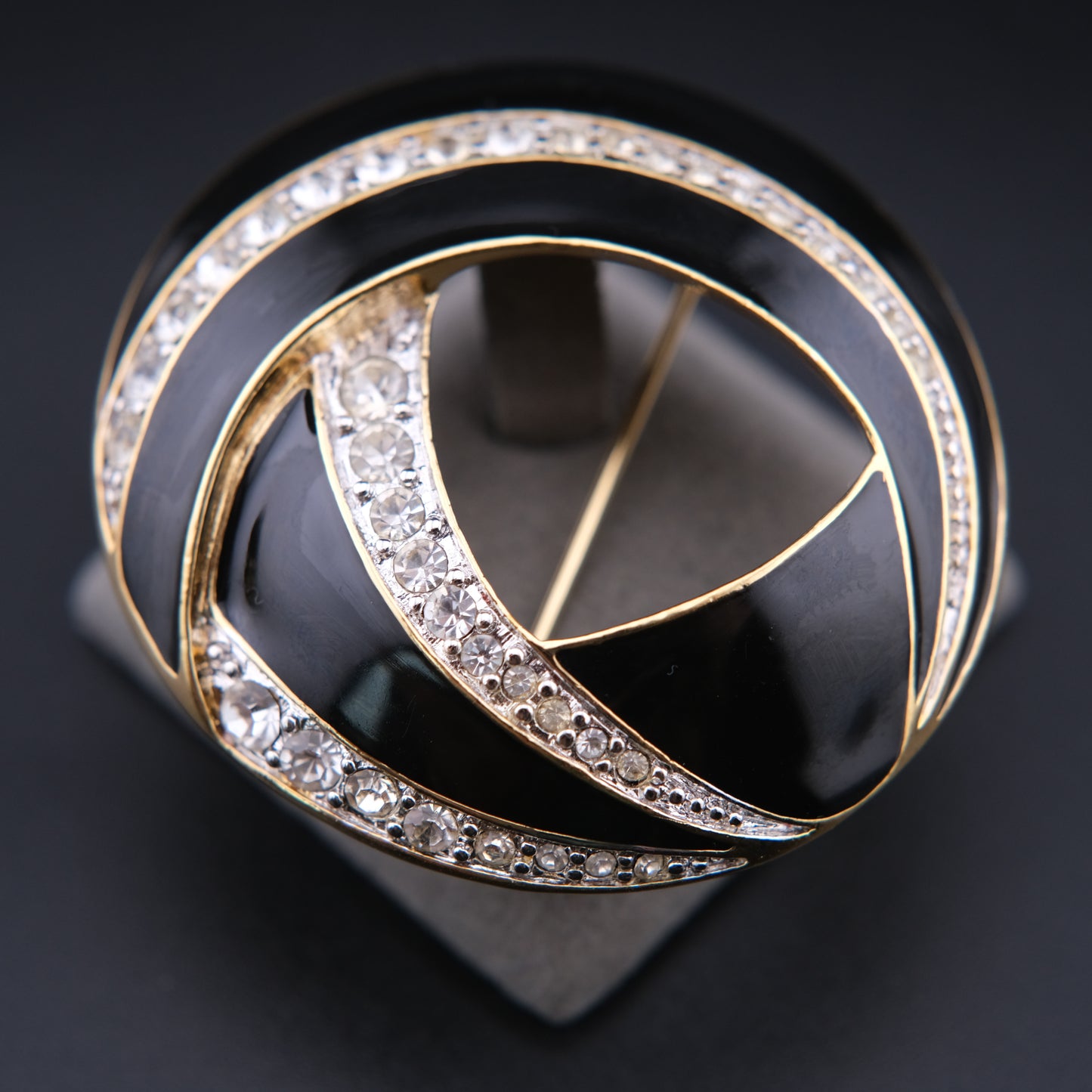 ❤️ Vintage Trifari Black Enamel & Rhinestone Domed Swirl Brooch