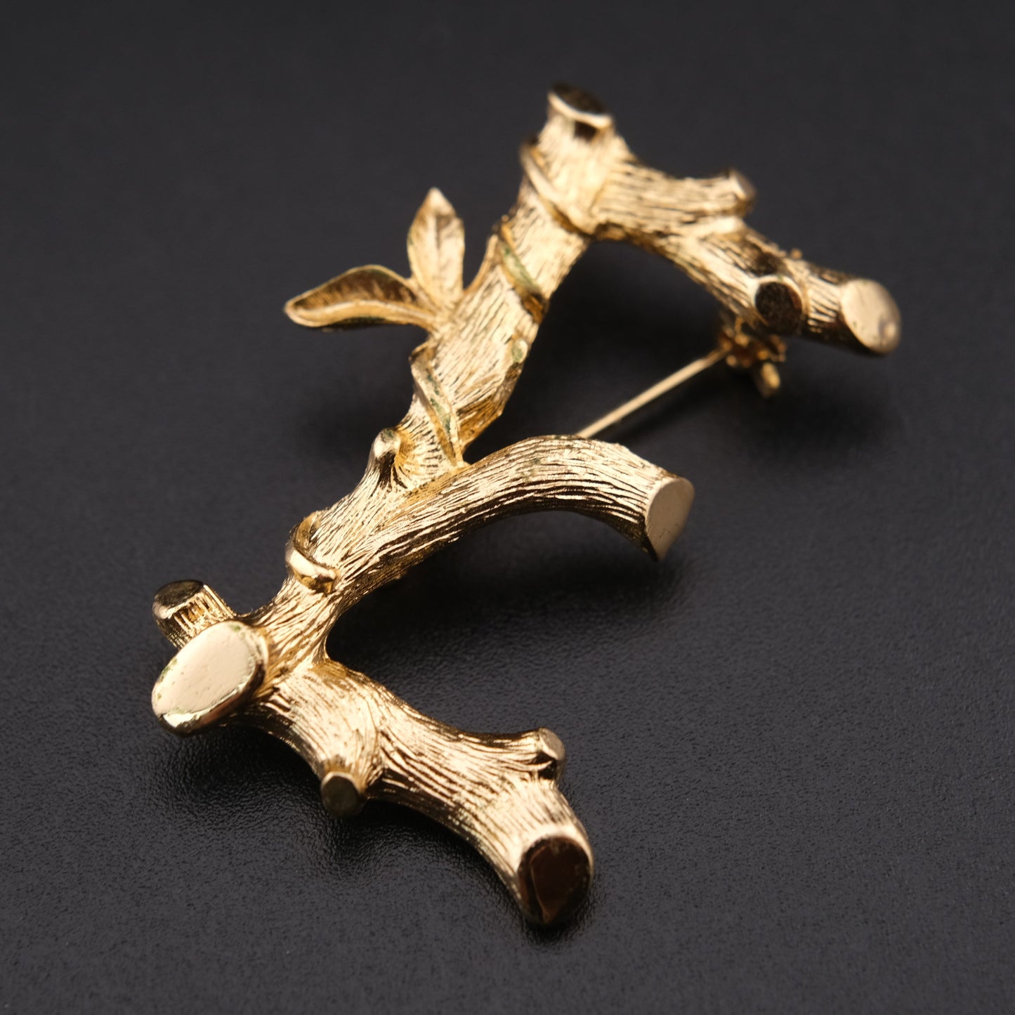 ❤️ Vintage Sarah Coventry Letter E Initial Twig Brooch Gold Tone