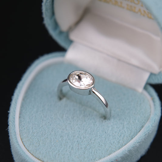 ❤️ Vintage Swarovski Oval Bezel Set Clear Crystal Ring – Size 58