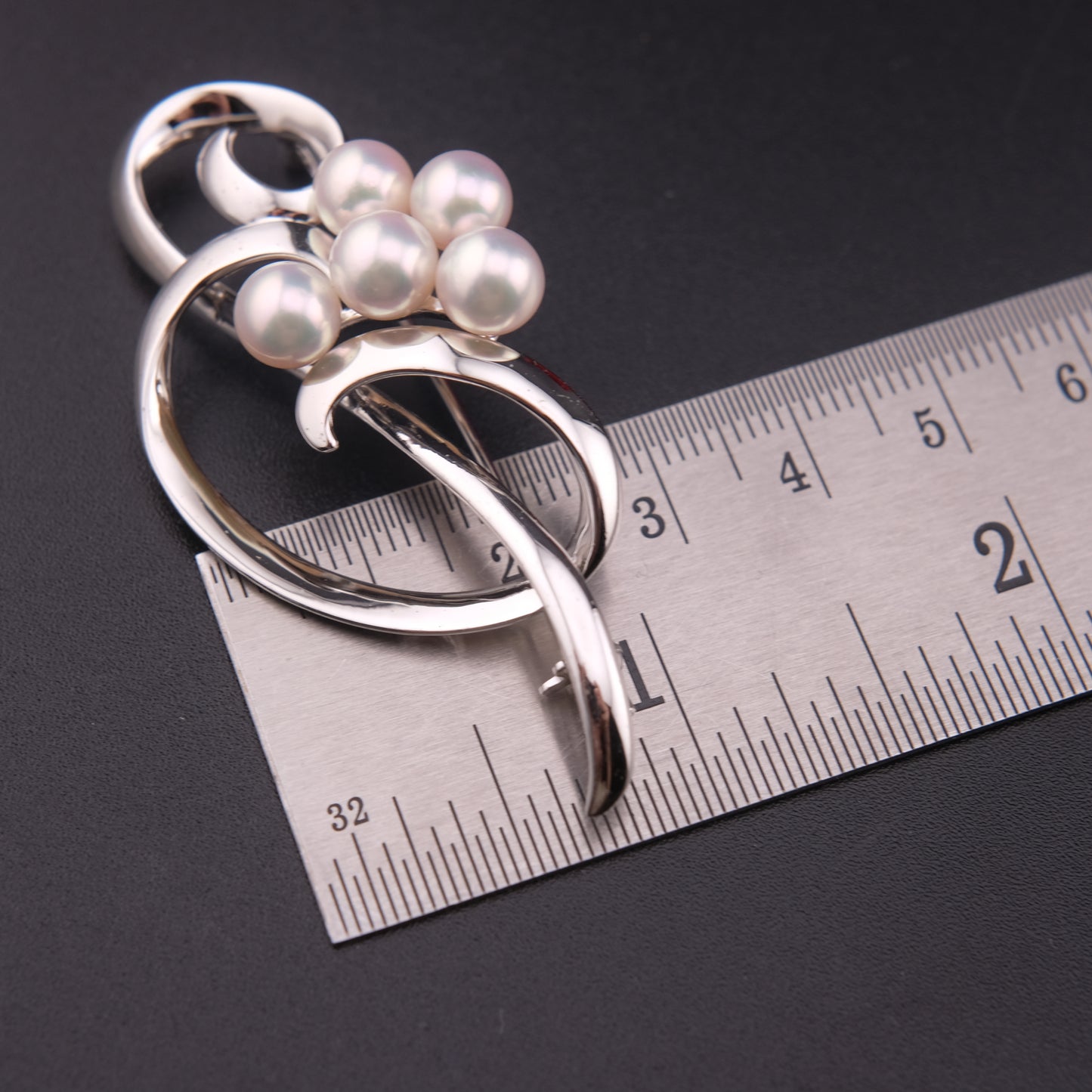 Tasaki Akoya Pearl Brooch – Sterling Silver Ribbon Design