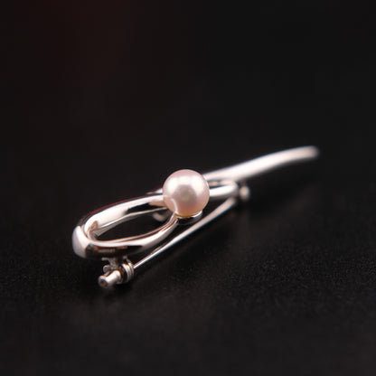 ❤️ Tasaki Akoya Pearl Brooch – Sculptural Silver Ribbon Design