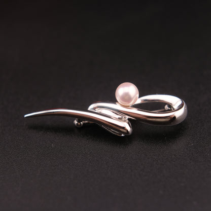 Tasaki Akoya Pearl Brooch – Sculptural Silver Ribbon Design