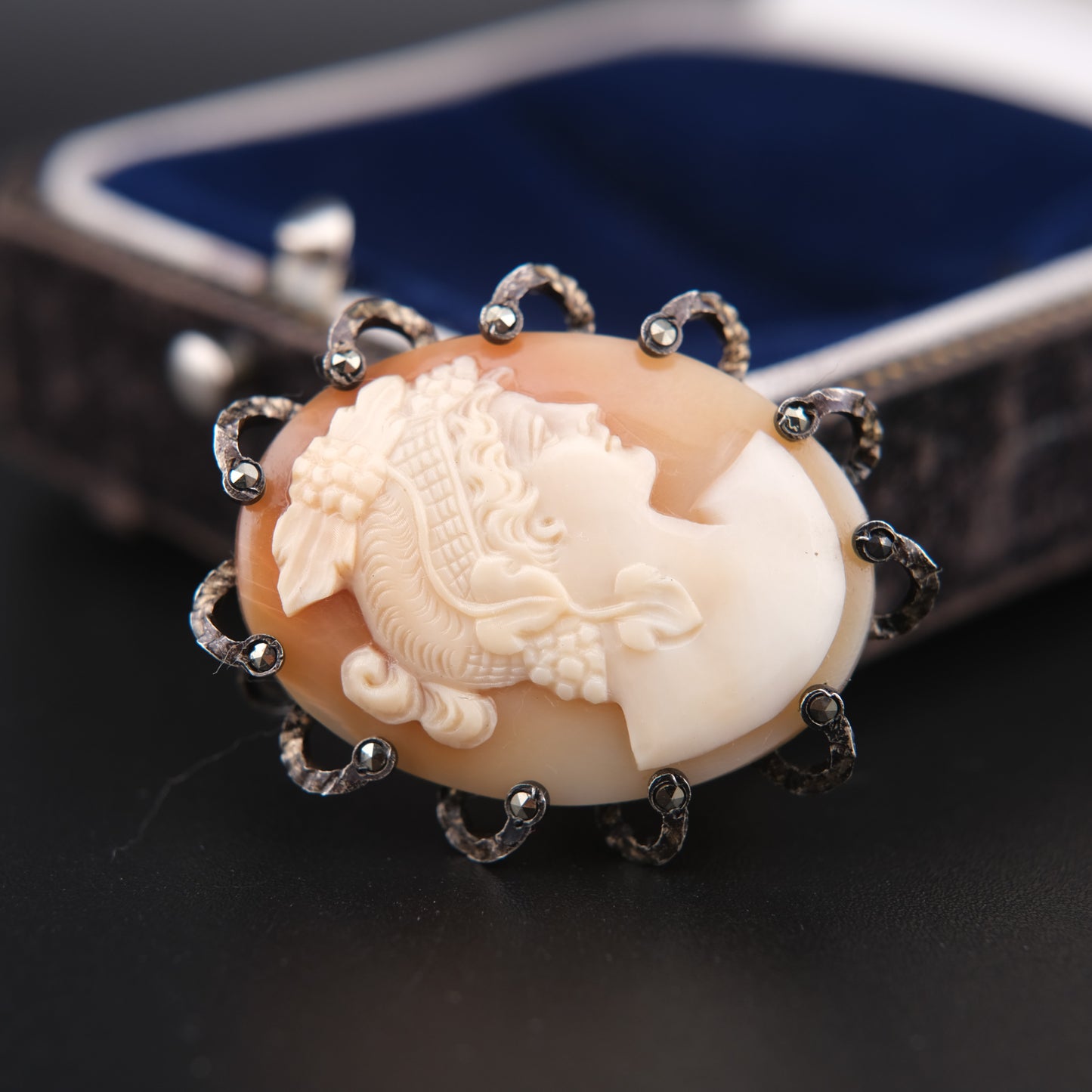 Vintage Shell Cameo Brooch – Hand-Carved Portrait in Ornate Silver Frame