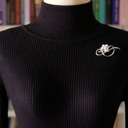 Tasaki Akoya Pearl Brooch – Sterling Silver Ribbon Design