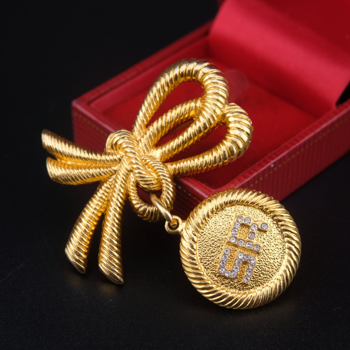 ❤️ Sonia Rykiel Bow Medallion Brooch – Gold-Tone with Crystal "SR" Logo