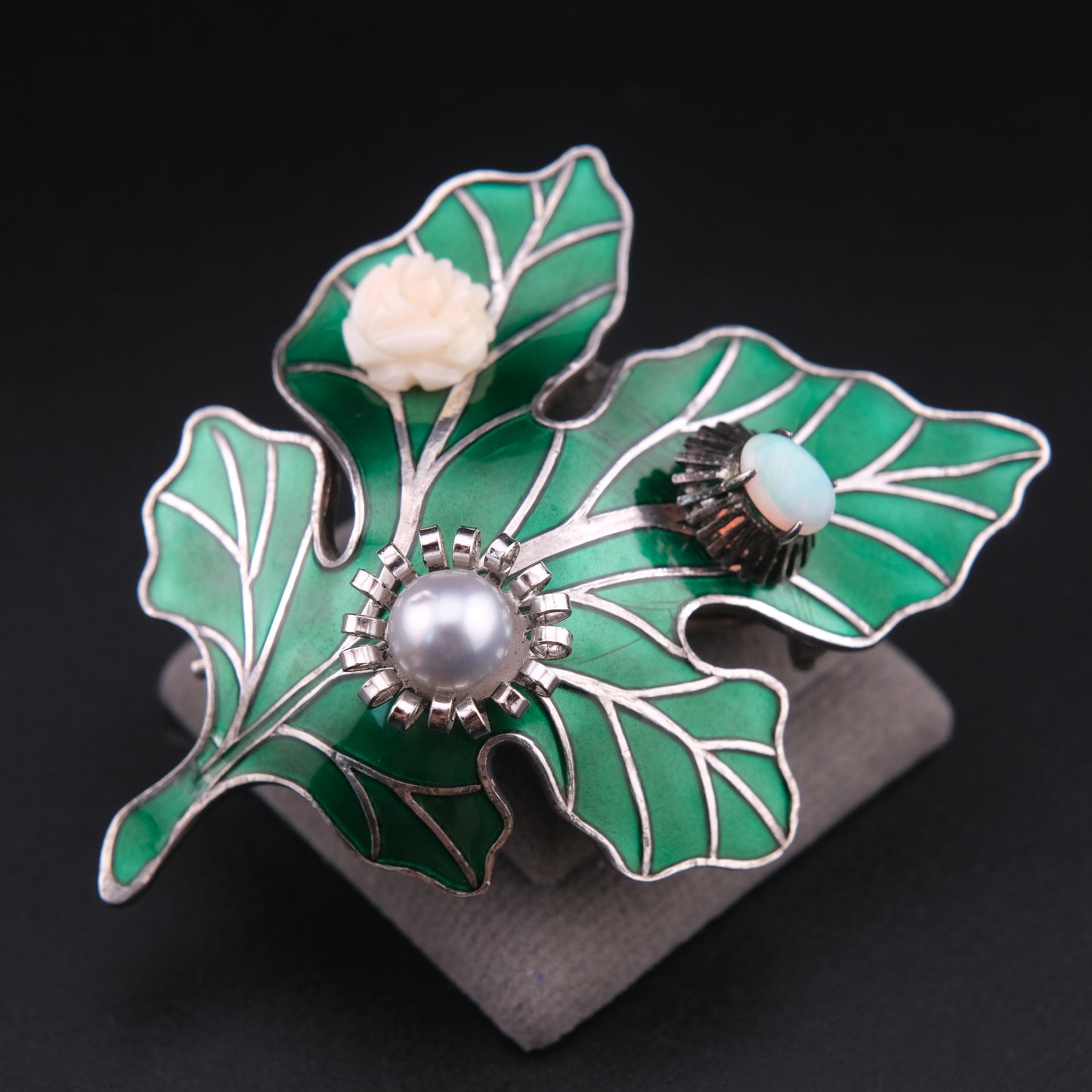 ❤️ Vintage High Silver Botanical Leaf Brooch with Opal & Pearl Accents